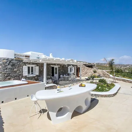 Lavinia By Opus Apartment